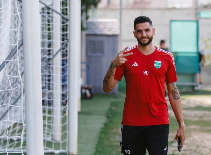 Aris kicked off  the pre-season gallery image 11
