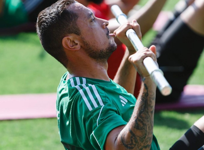 Aris kicked off  the pre-season gallery image 10