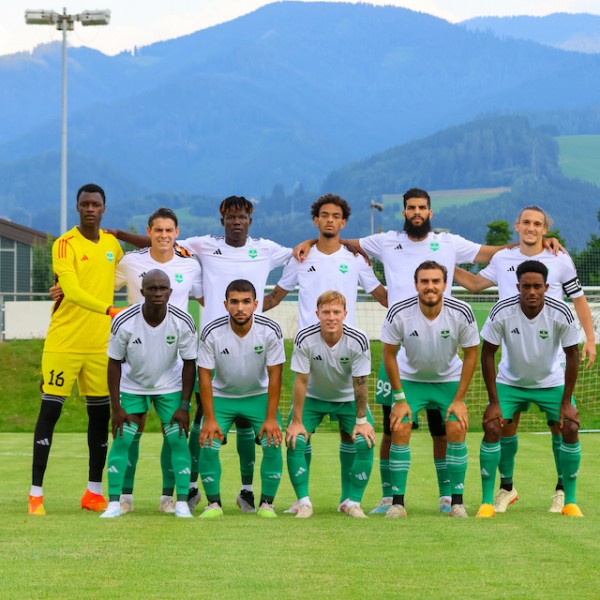 Aris lost to Dinamo Kyiv image 1