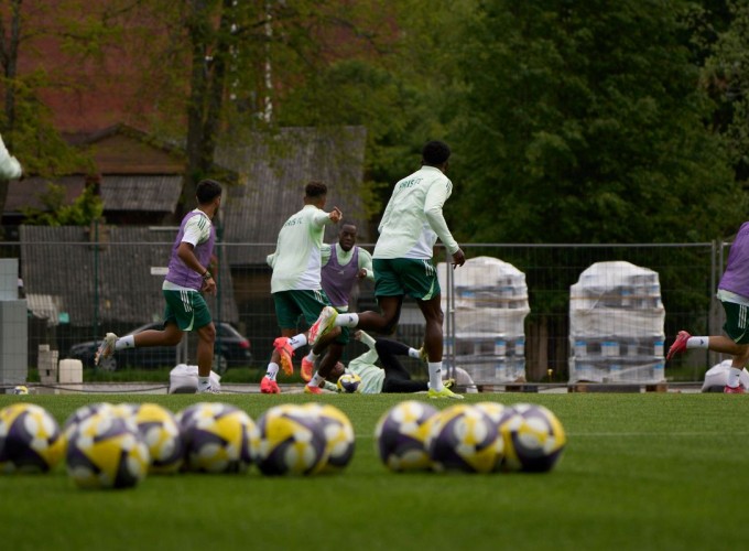 Balogun kicks off training with Aris in Latvia Gallery image 8