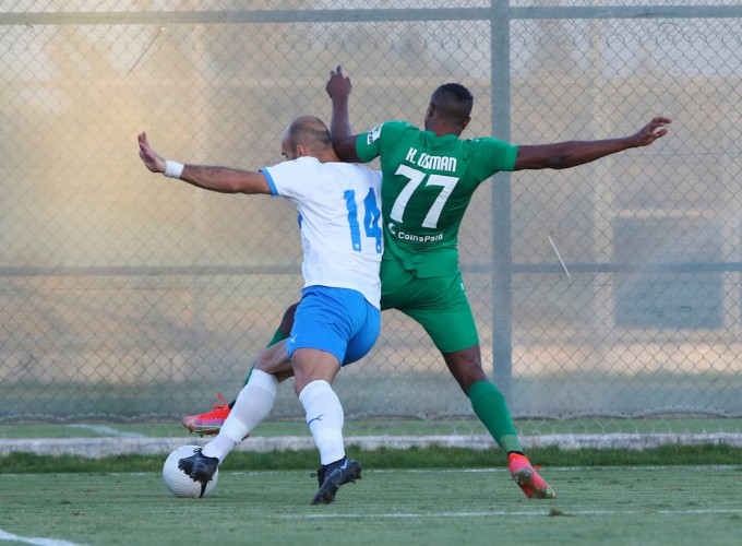 Friendly win for Aris image 19