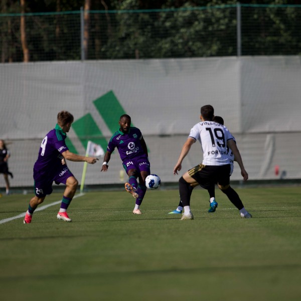 Νίκη στο πρώτο φιλικό επί της Λέγκια image 4