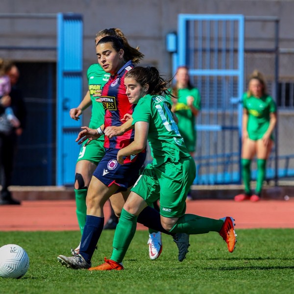 Hard fought victory for the women’s team image 3